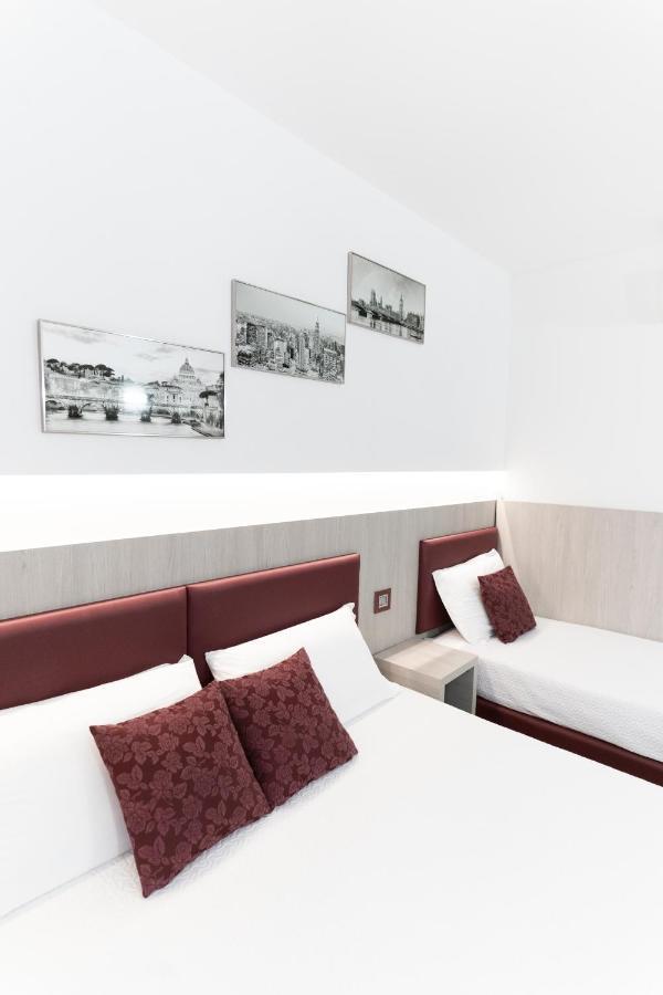 Eden Rooms ลาสเปเซีย ภายนอก รูปภาพ