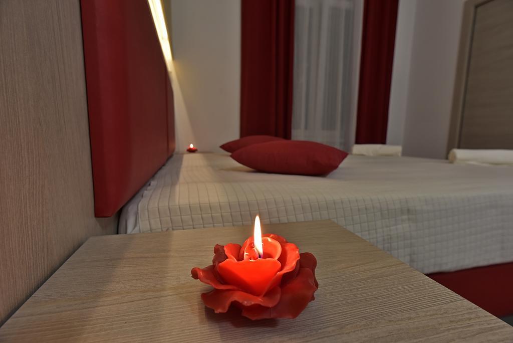 Eden Rooms ลาสเปเซีย ภายนอก รูปภาพ