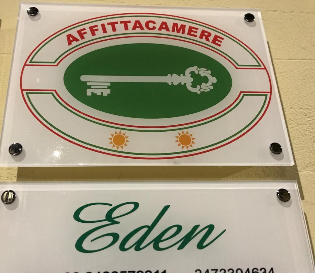 Eden Rooms ลาสเปเซีย ภายนอก รูปภาพ