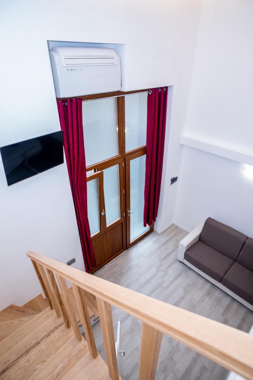 Eden Rooms ลาสเปเซีย ภายนอก รูปภาพ
